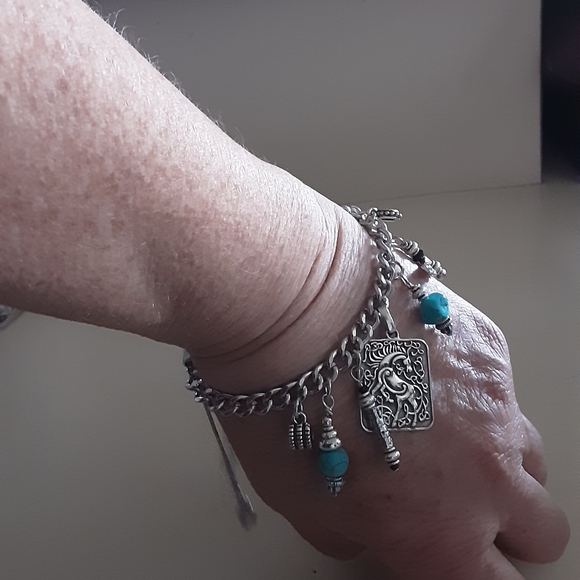 EQUESTRIAN STERLING & TURQUOISE CHARM BRACELET - Picture 3 of 6